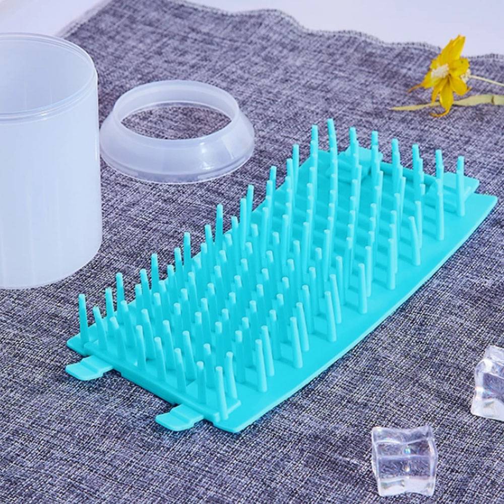 Soft Pet Paw Cleaner Dog in a Car US market only Color : Green|Orange|Blue Soft Pet Paw Cleaner Dog in a Car US market only Color : Green|Orange|Blue